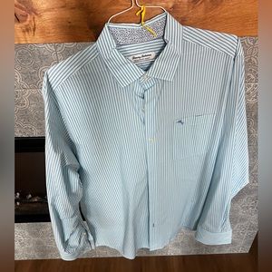 EUC men’s Tommy bahama blue button up